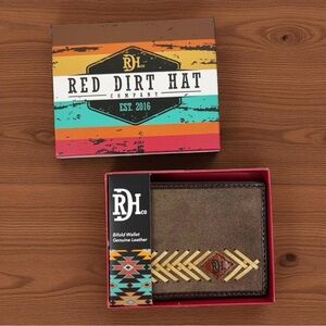 Red Dirt Hat Company Leather Bifold Wallet NWT